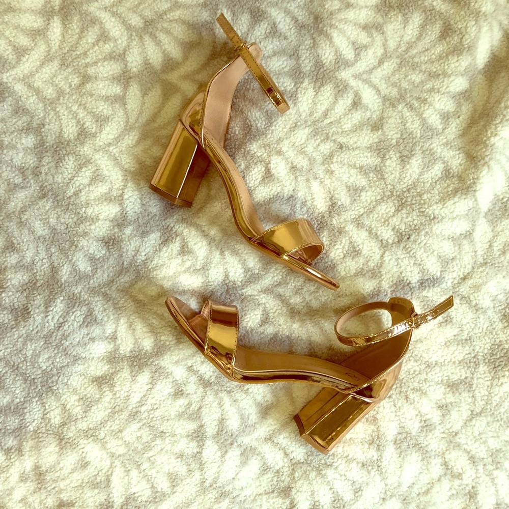 Rose Gold Heels. Perfect for any occasion!